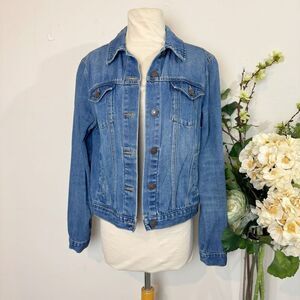 Forever 21 Classic Blue Denim Jacket Medium Cropped Trucker Style